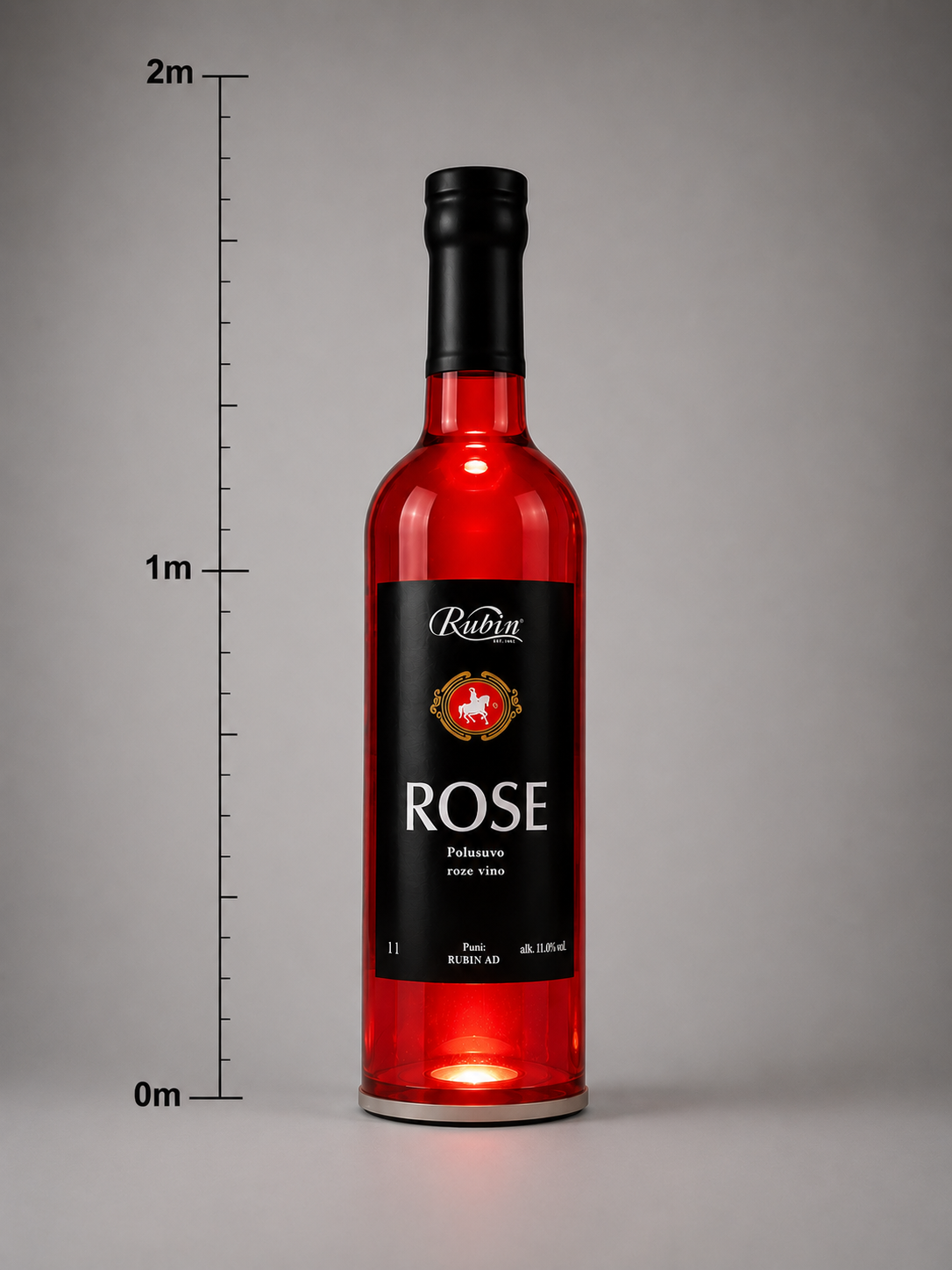 Skulpture Rubin Rose flaša visine 2 m sa skalom visine